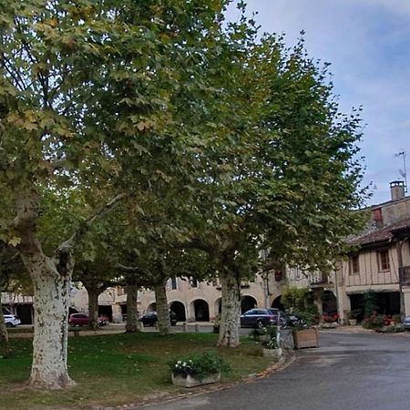 La Maison des Cornières Fourcès Extérieur photo