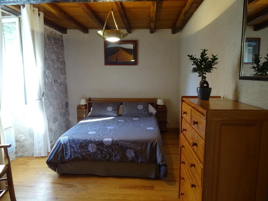 La Maison des Cornières Fourcès Extérieur photo
