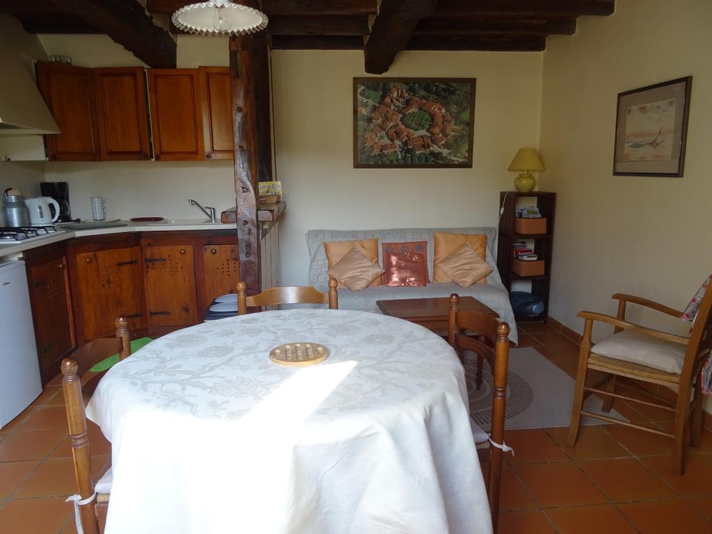 La Maison des Cornières Fourcès Extérieur photo