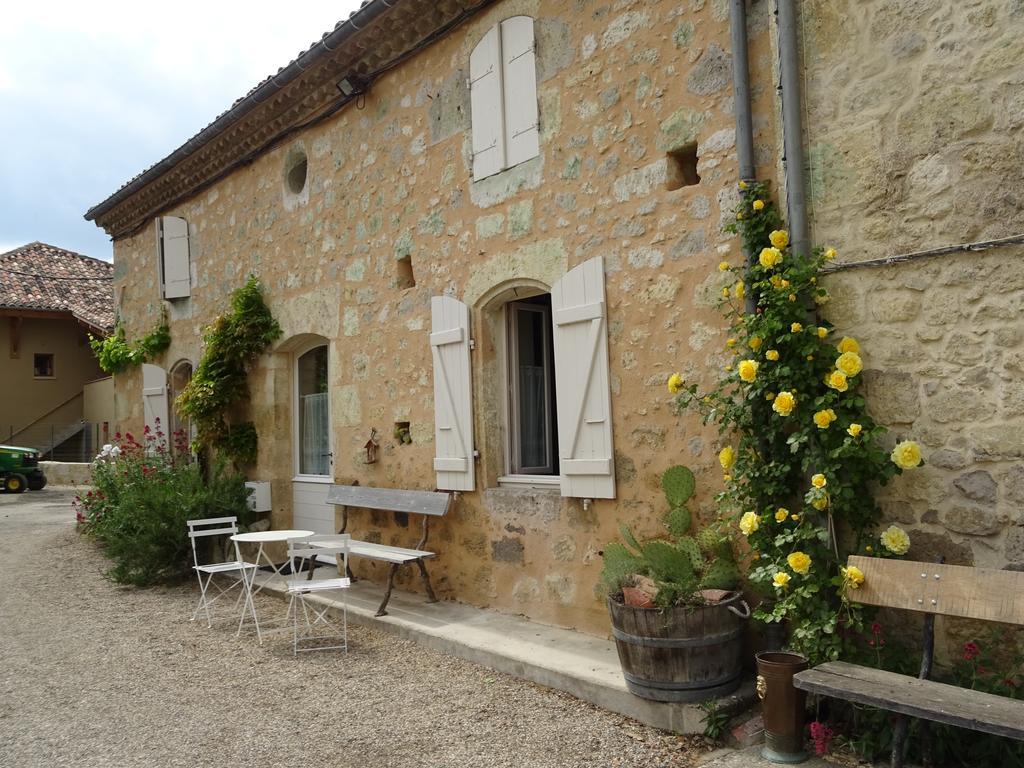 La Maison des Cornières Fourcès Extérieur photo